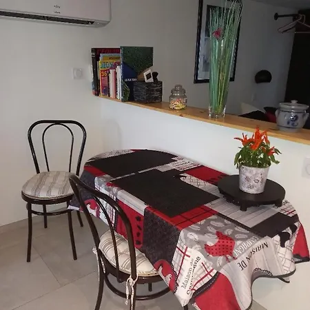 Apartment Le Campagnard & Le Maryline # Wifi # Clim # Parking Gratuit # Calme & Nature